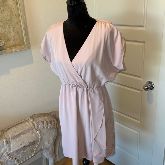 H&M pink dress V cleavage elastic waist shirt sleeves Sz‎ 4 - Picture 2 of 6